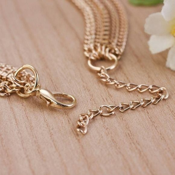 Gold Chain Fashion Watch - Picture 2 of 2